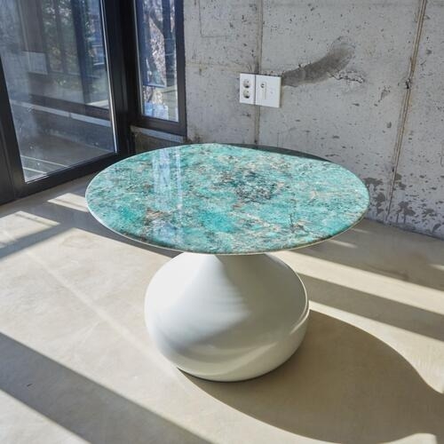 오닉스테이블(Onyx Table)